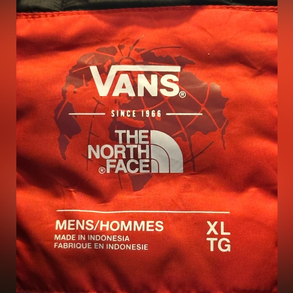 Vans x The North Face Jacket - Picture 4 of 6